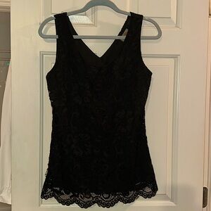 Black lace sleeveless top, excellent condition!! Size: L